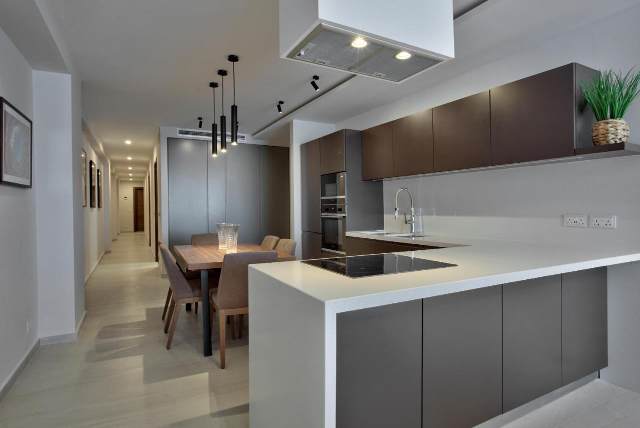 Sea Front Spacious Valletta Views Apartments Sliema Exterior foto